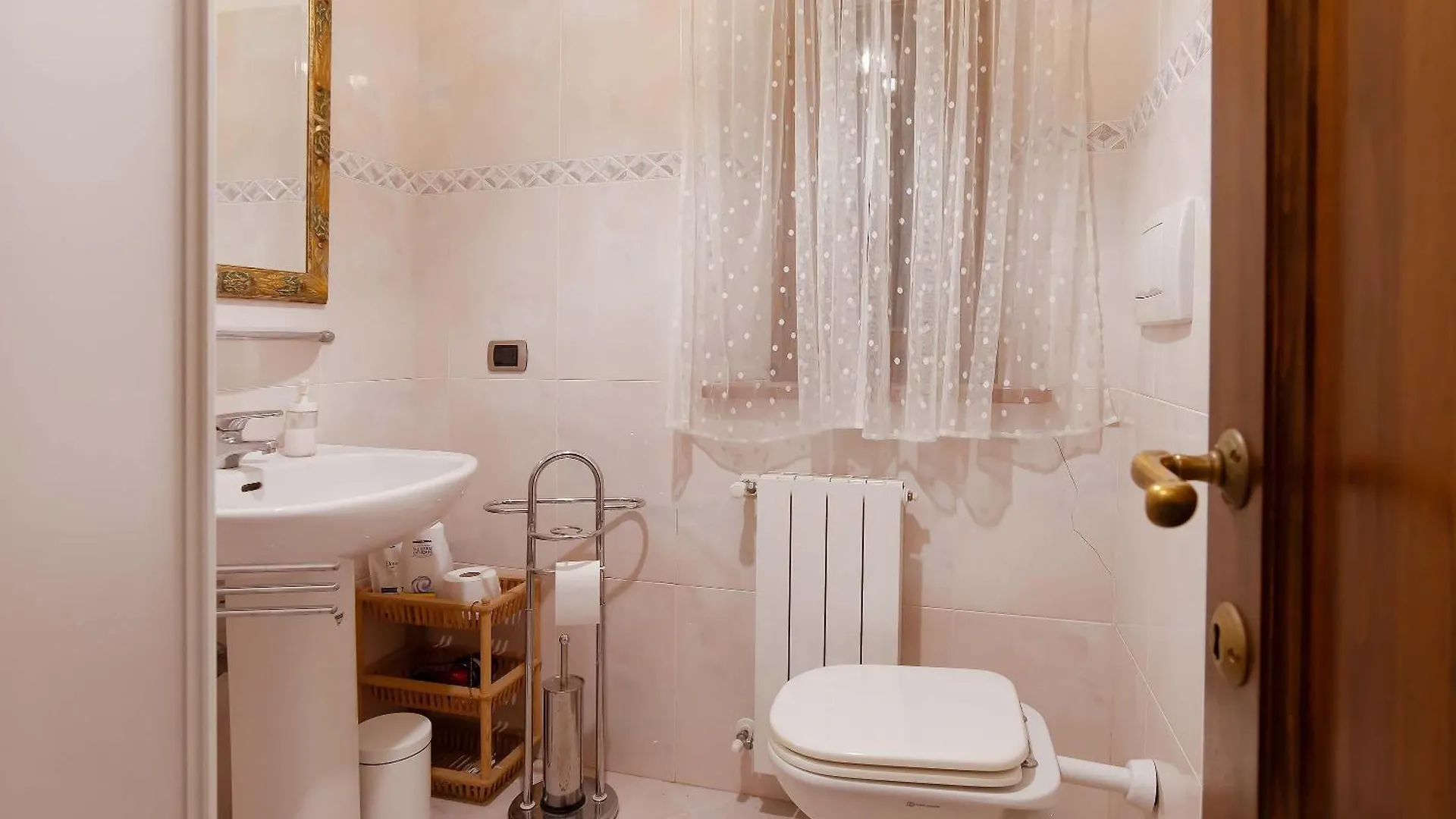 קסטיליאונצ'לו Green View Apartment With Pool