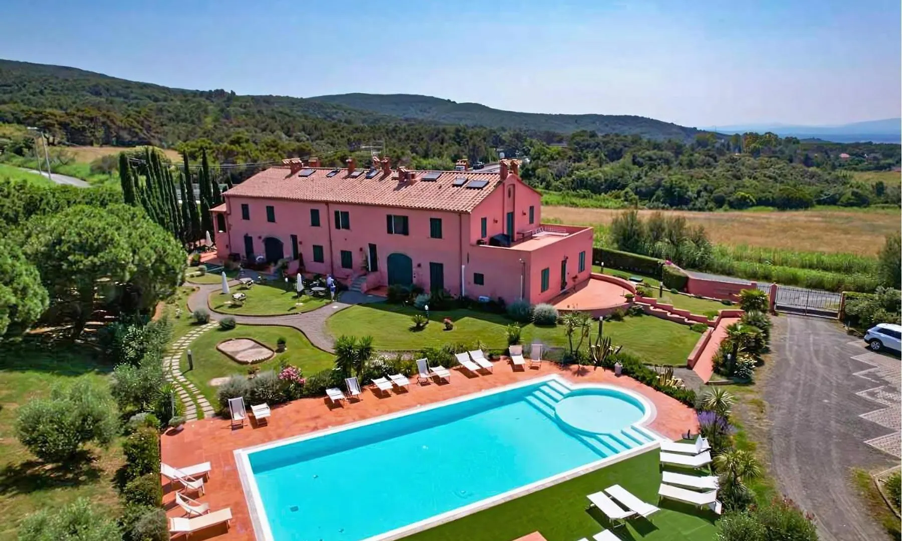 Green View Apartment With Pool Italy